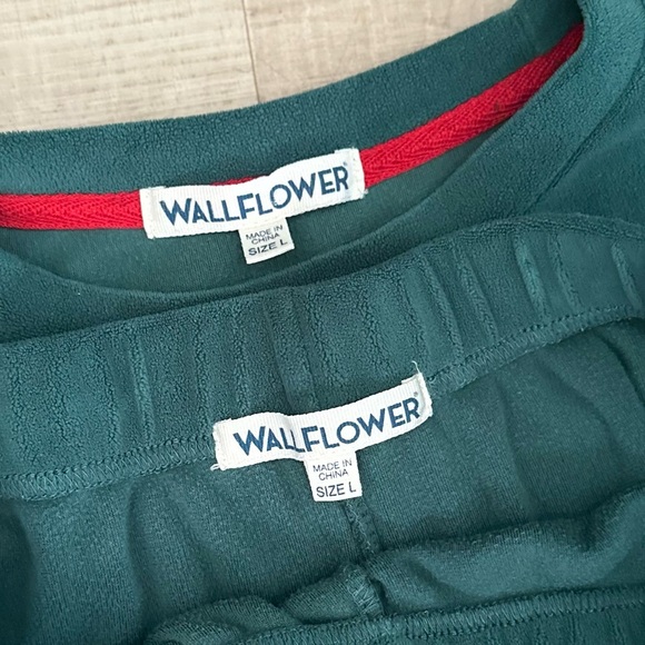 WALLFLOWER L M Naughty-ish Christmas Cropped Fleece Matching Set Bundle - Picture 5 of 10